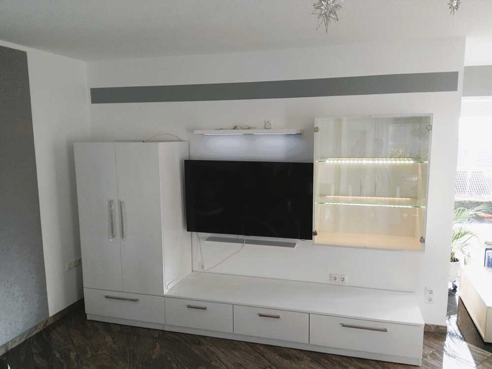  Beleuchtete Wohnzimmermöbel mit Vitrinen 