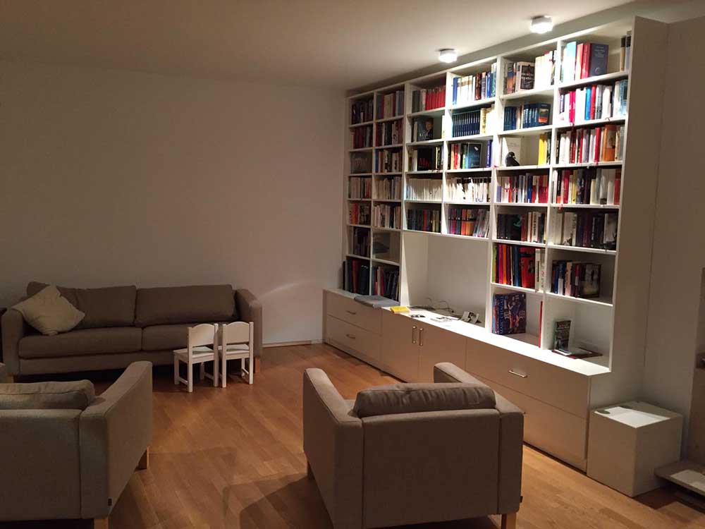  Einbau Wohnwand mit Schubkästen 